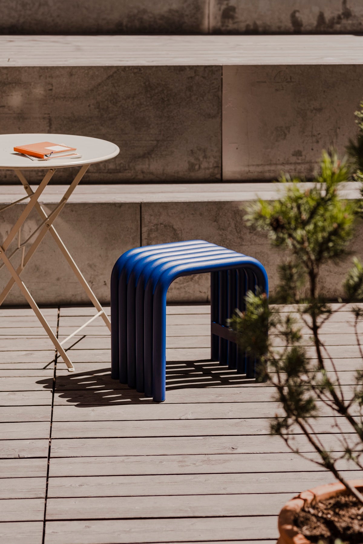 balcony-garden blue outdoor stools summer-interior seatings spring-ideas 