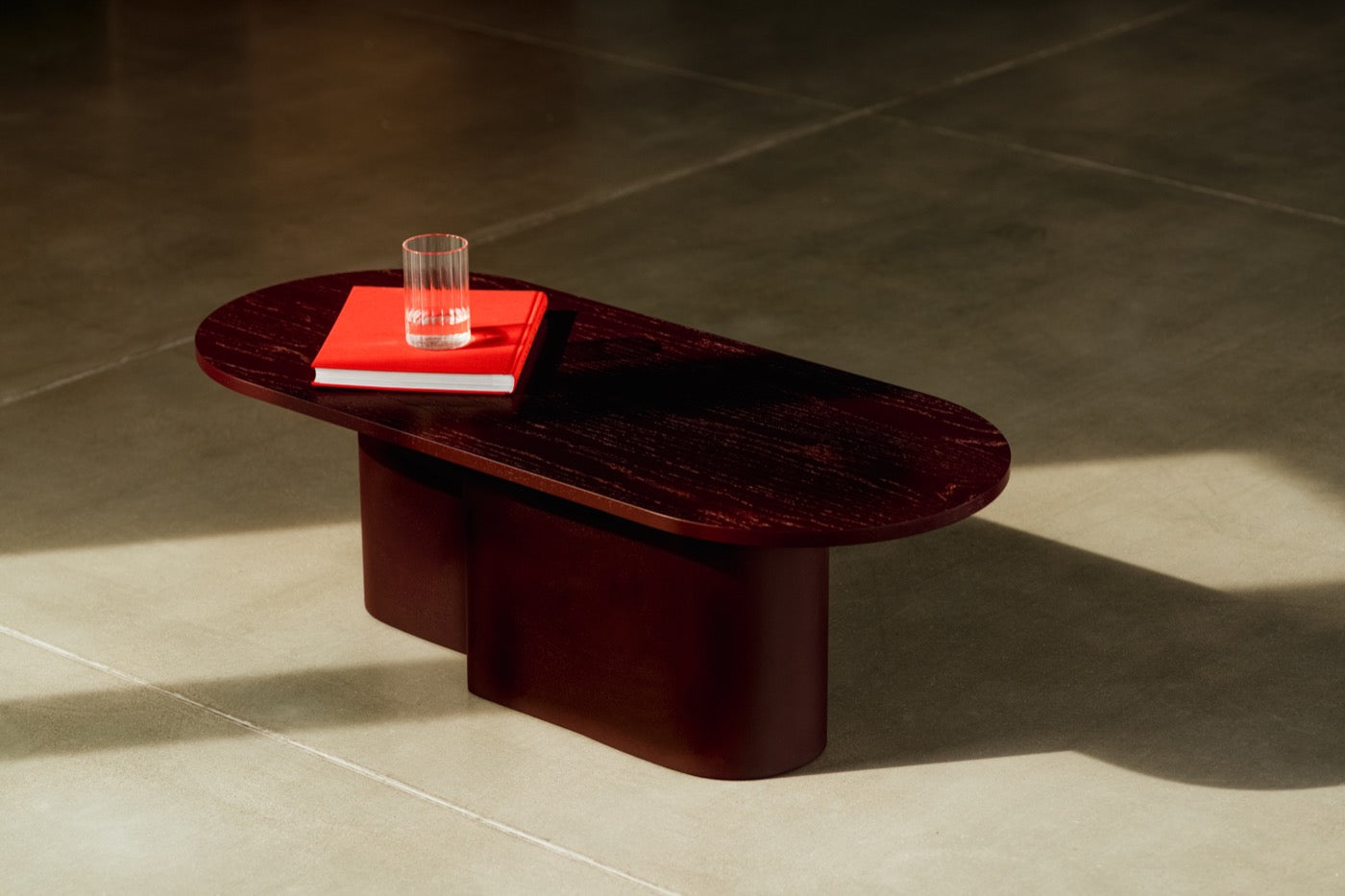 burgundy coffee-tables indoor living-room summer-interior 