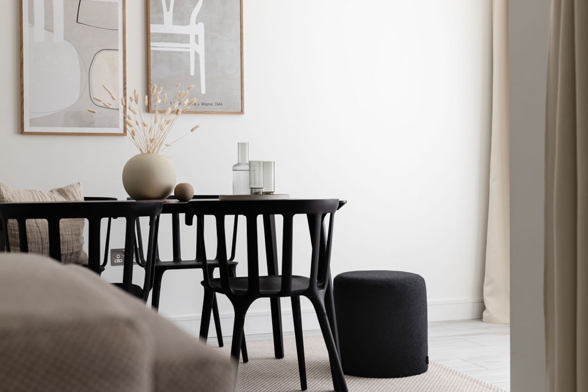 black dining-room indoor poufs living-room seatings 