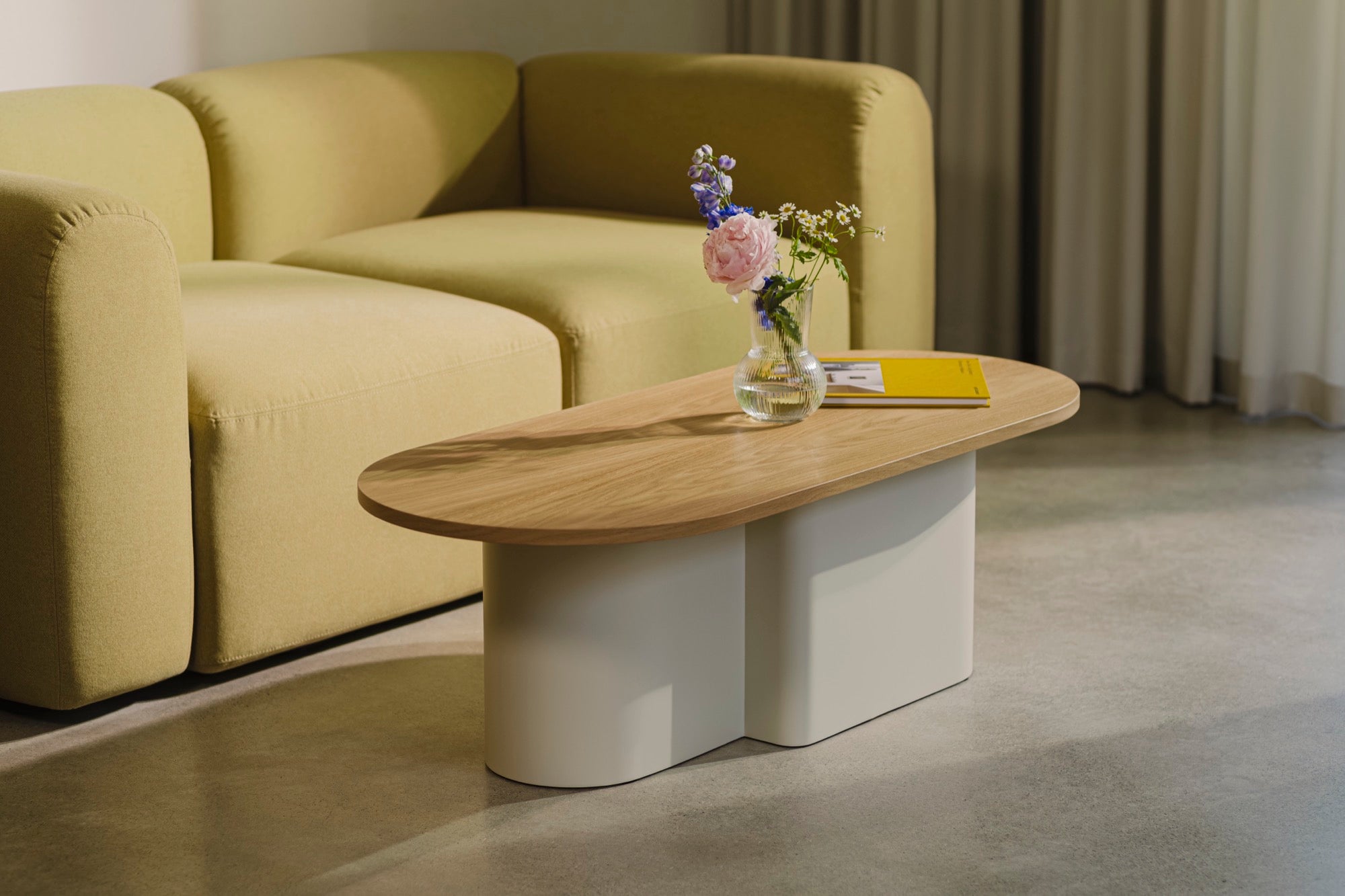 indoor living-room sofas yellow beige coffee-tables oak 