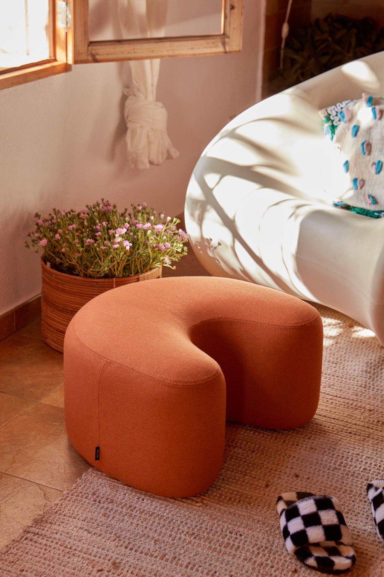 indoor living-room orange poufs summer-interior bedroom home-office red seatings spring-ideas 