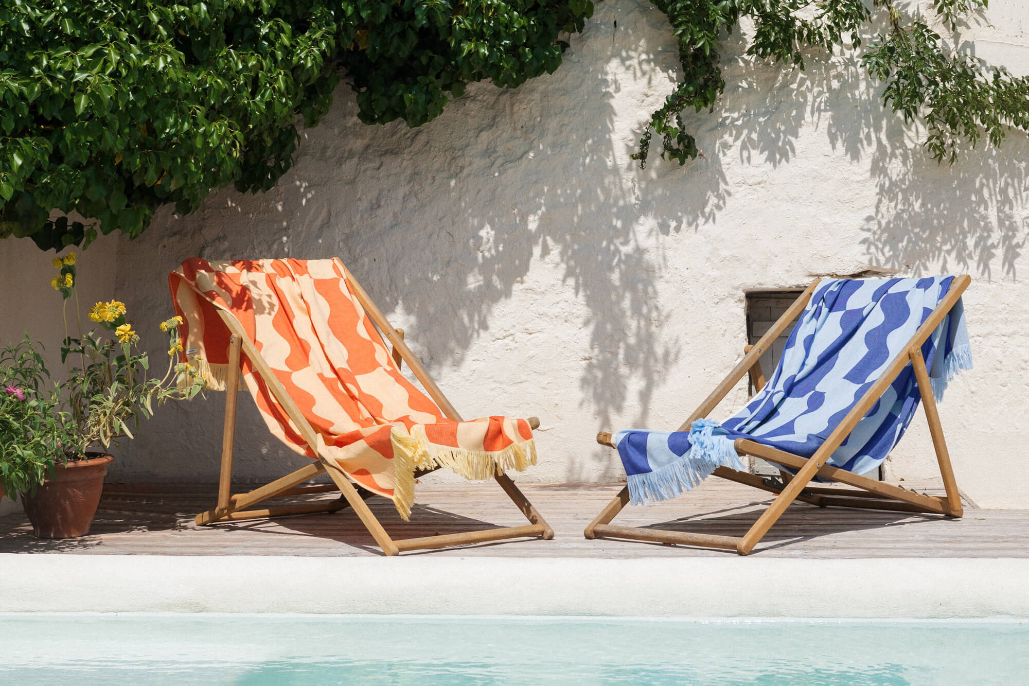 balcony-garden beach-towels orange outdoor summer-interior blue gift-guide yellow 