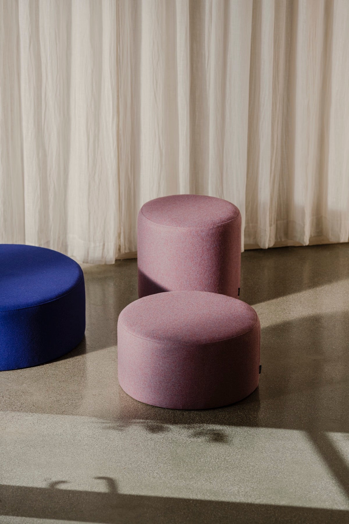 hallway indoor pink poufs bedroom benches blue home-office living-room seatings violet 