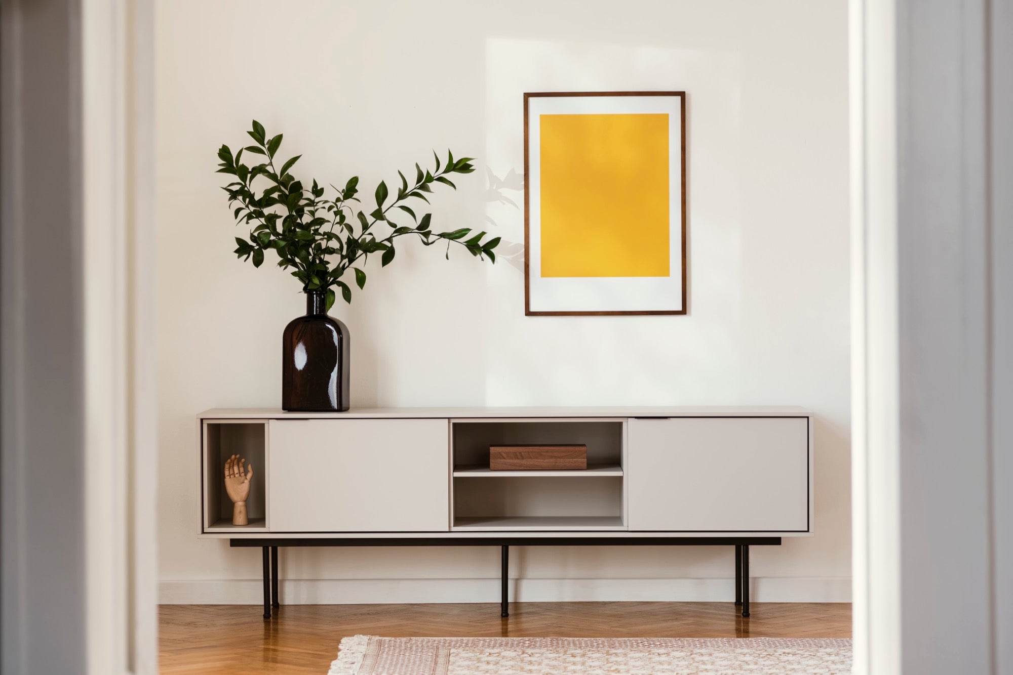 meuble tv d'intérieur beige pour le salon gris clair Buffets 