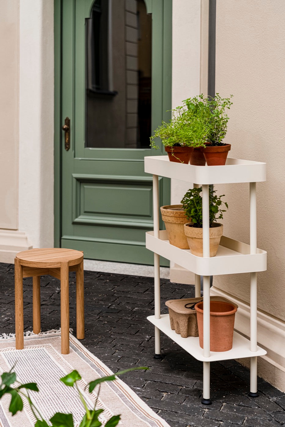 balcony-garden beige consoles outdoor spring-ideas oak stools 