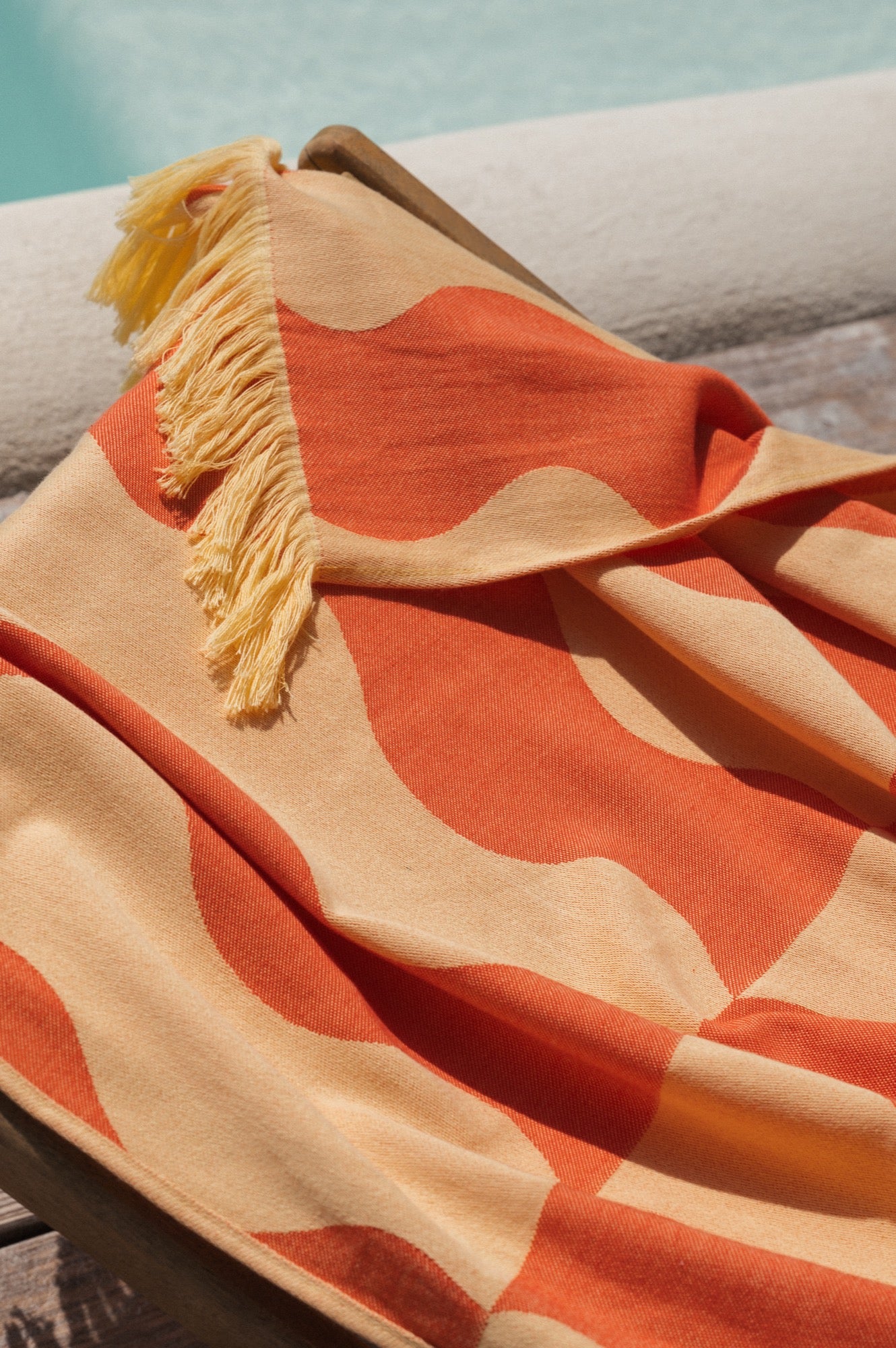 balcony-garden beach-towels outdoor spring-ideas yellow gift-guide orange 