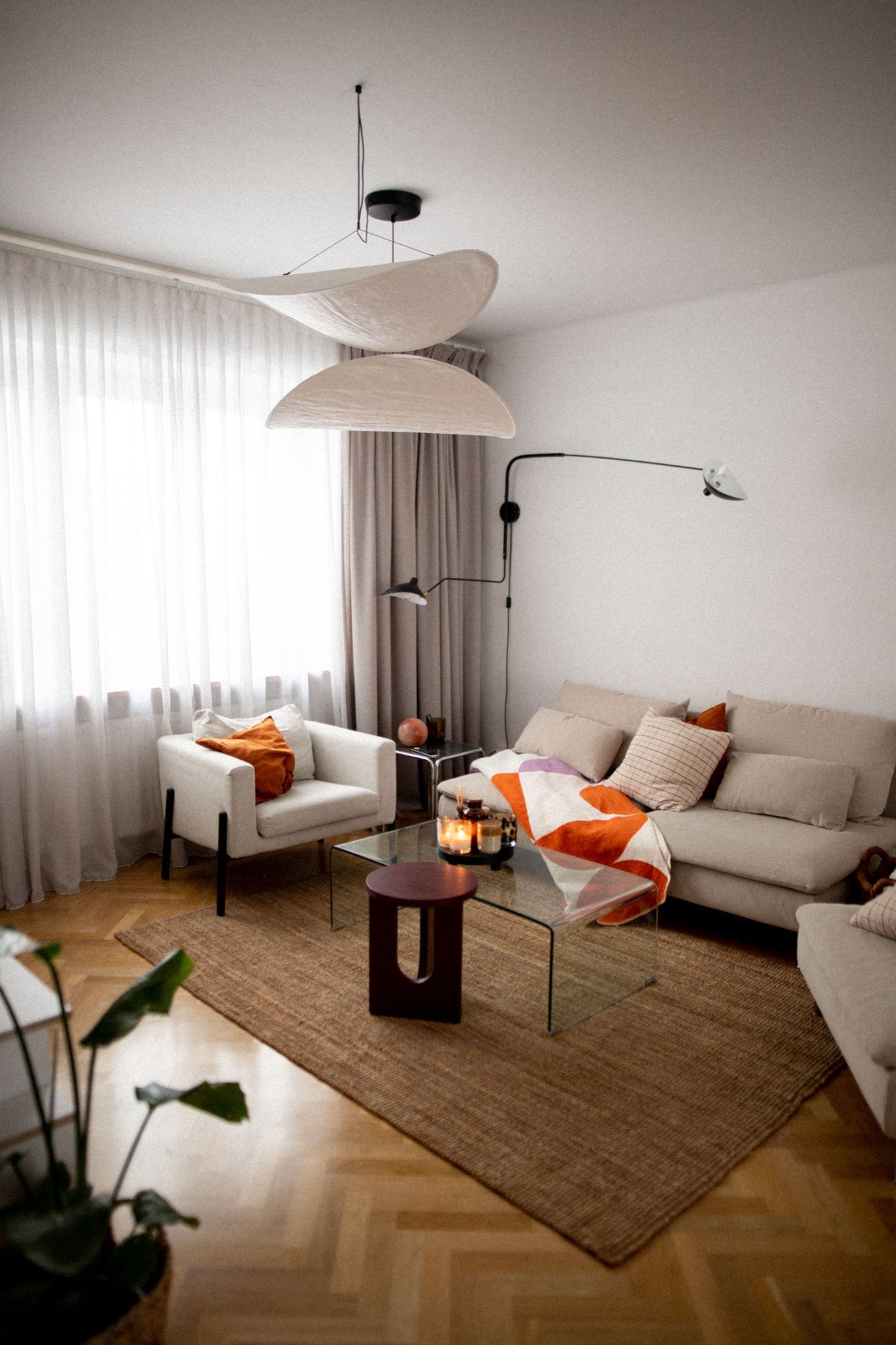 beige indoor living-room throws bedroom light-grey orange pink 