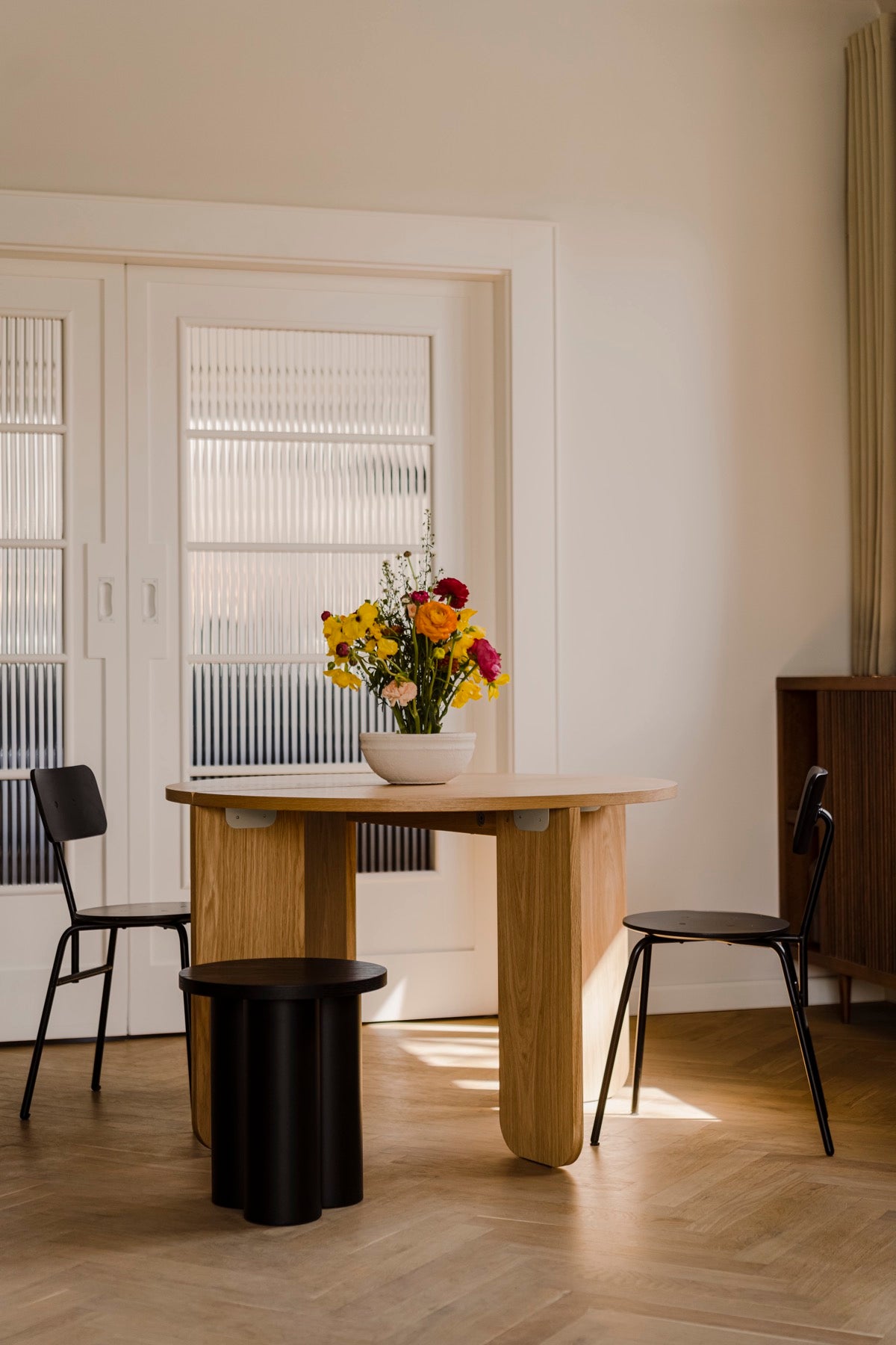 dining-room indoor oak spring-ideas tables living-room stools 